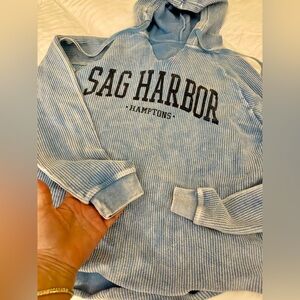 Sag Harbor Light Blue Ribbed Hooded Pullover with Chest Print size small New
